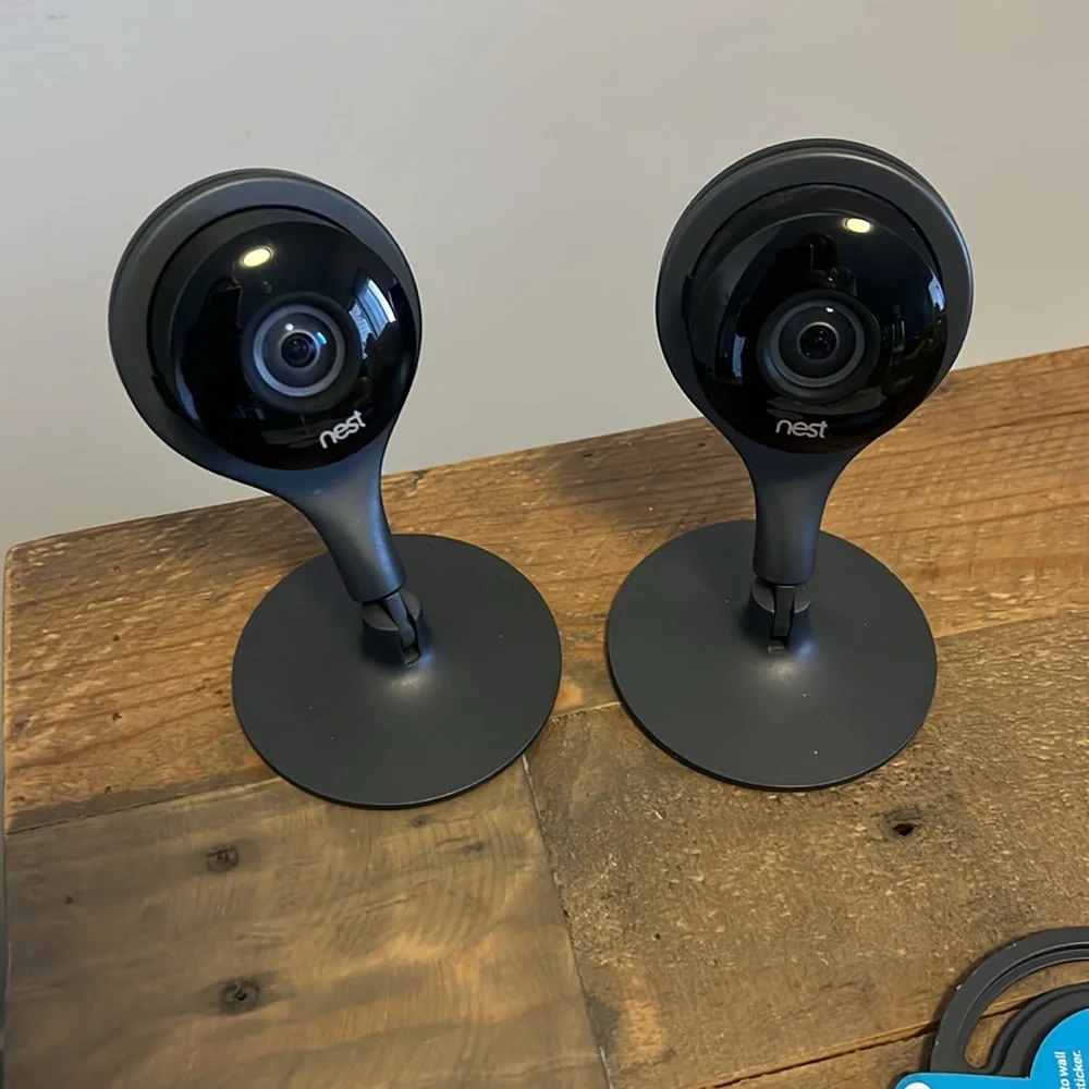 NEST security camera - set of 2 - Picture 2 of 2